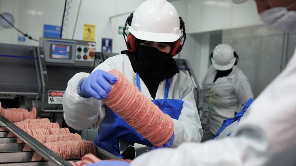 ¿Qué hay detrás de una hamburguesa? Así puedes conocer su preparación