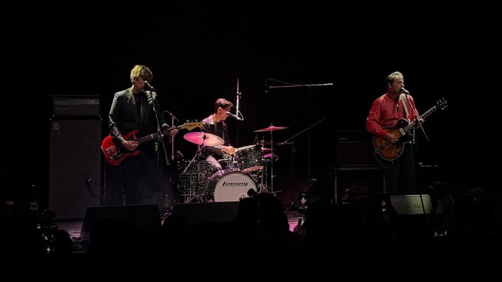 Peter Bjorn and John: el indie rock sigue vivo