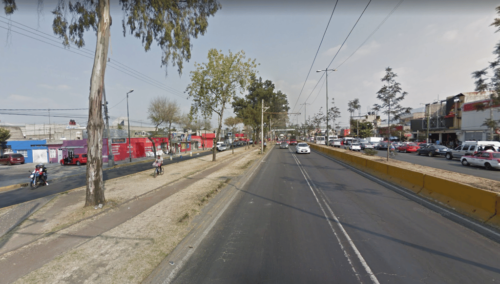 Trolebús elevado en ermita