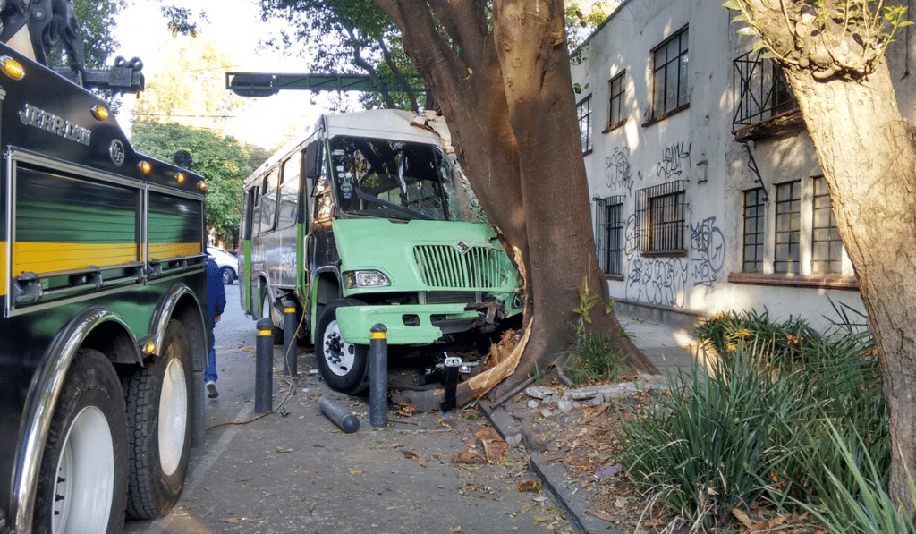 micro choca cicloestación de ecobici