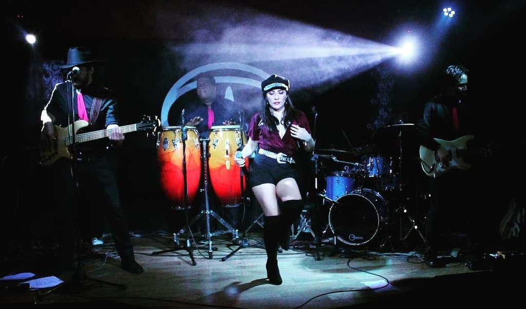 Tributo a Selena en Pasagüero