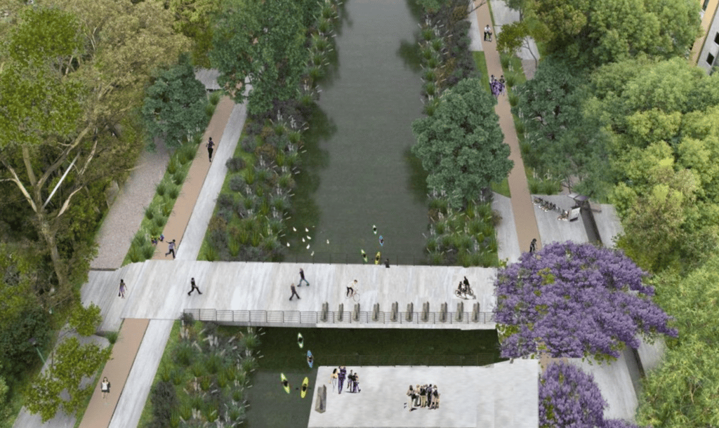 ciclovía en canal nacional