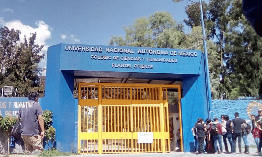estudiante del CCH Oriente