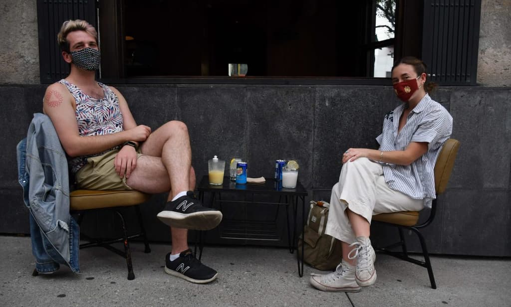 bares-abiertos-en-la-CDMX-felina-1-1536x1024