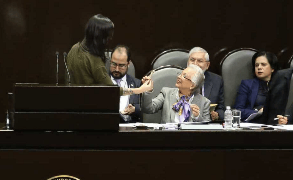 mota a Olga Sánchez Cordero