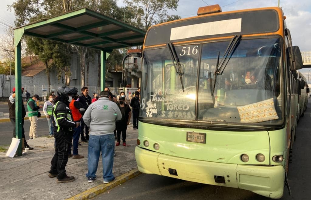 líneas del metro cerradas