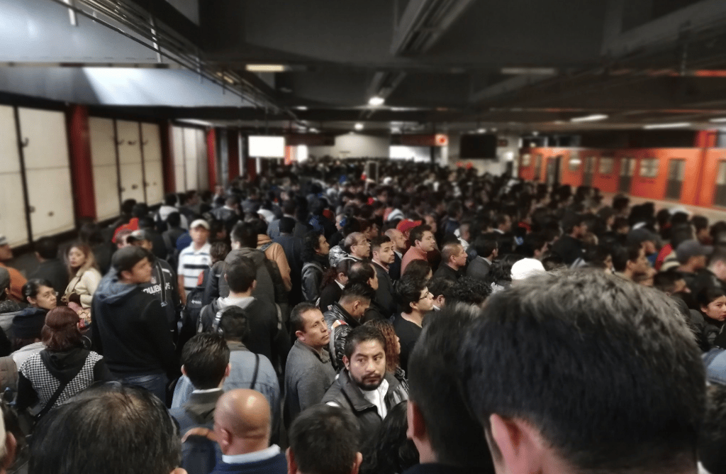 falla en la linea 7 del metro