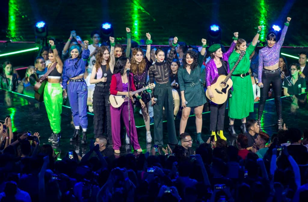 ocultar canciones en Spotify