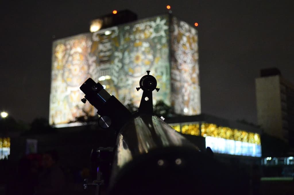 taller de telescopios en el Universum