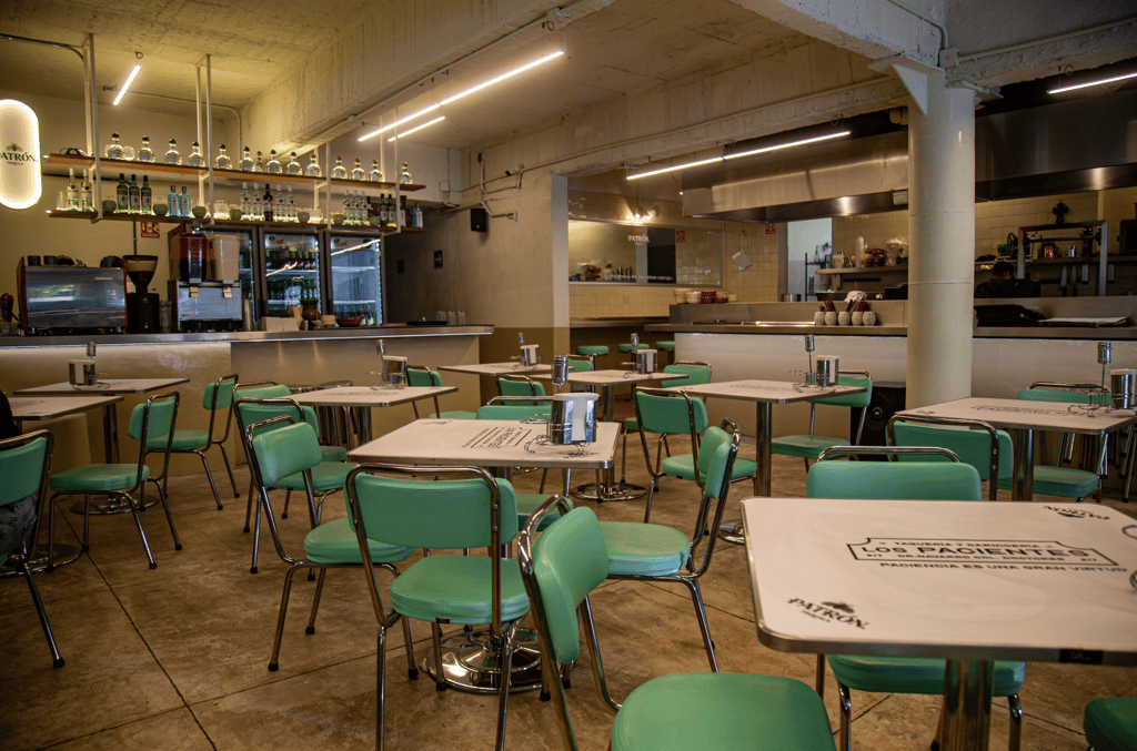 Interior de la taquería del Malilla con ambiente urbano. | Foto: Sarai Rosas 
