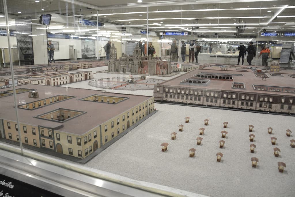 maquetas del metro zócalo