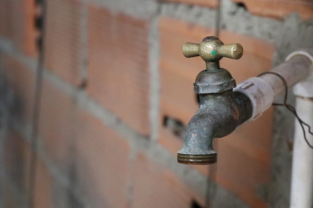 falta de agua en la napoles