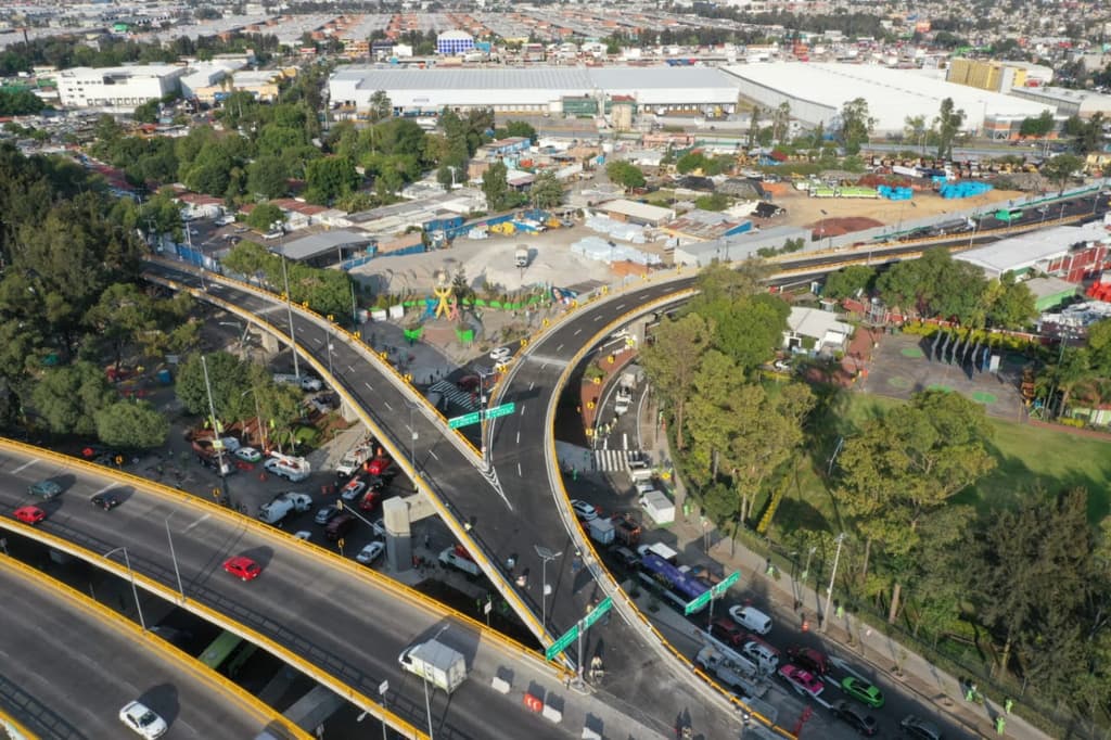 puente vehicular en eje 6