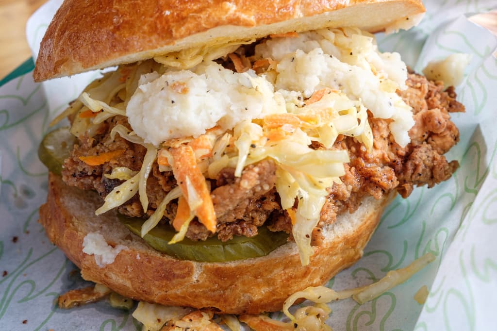 sándwiches de pollo frito
