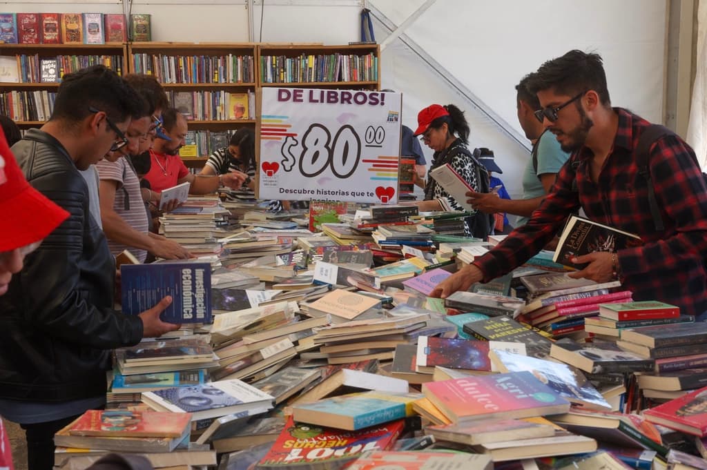 Libros desde $10 en CDMX: lánzate al Gran Remate en Monumento a la Revolución | Foto: Cuartoscuro