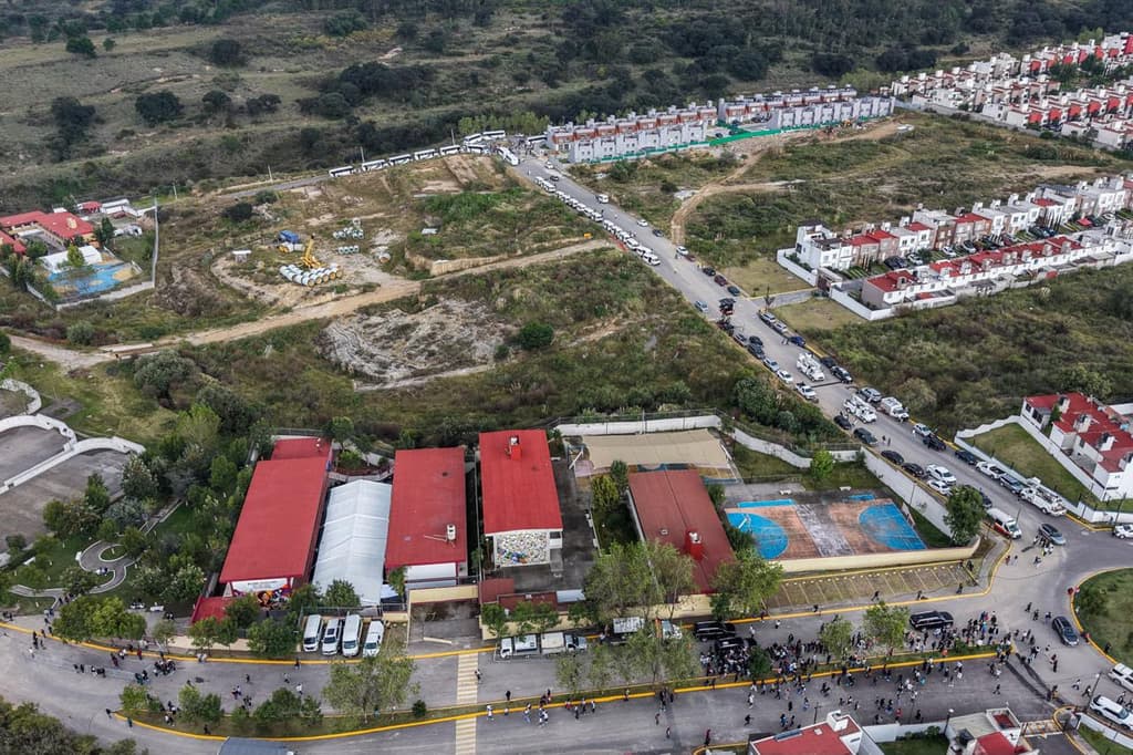 墨西哥州新设罗萨里奥·卡斯特利亚诺斯大学：800个免费学位四天抢空，AI与数据科学成热门