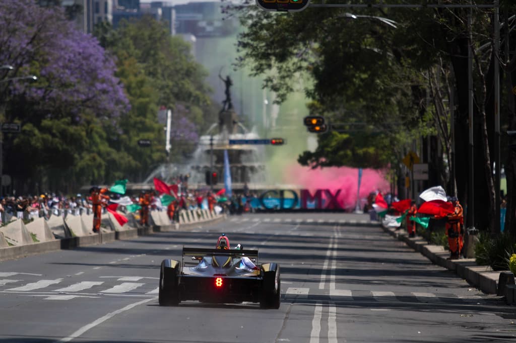 Esteban Gutiérrez en Reforma
