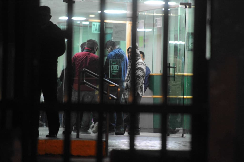 Familiares en el SEMEFO