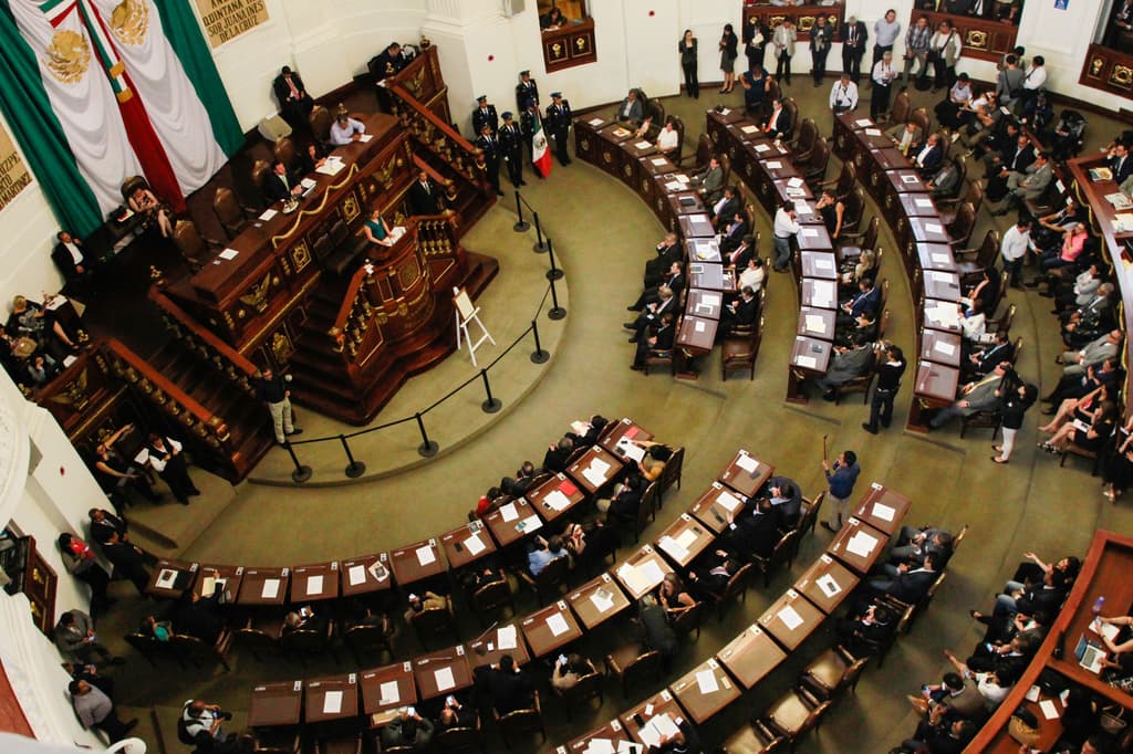 Según un informe del IMCO, el alto presupuesto de la ALDF obedece a una burocracia ineficiente.