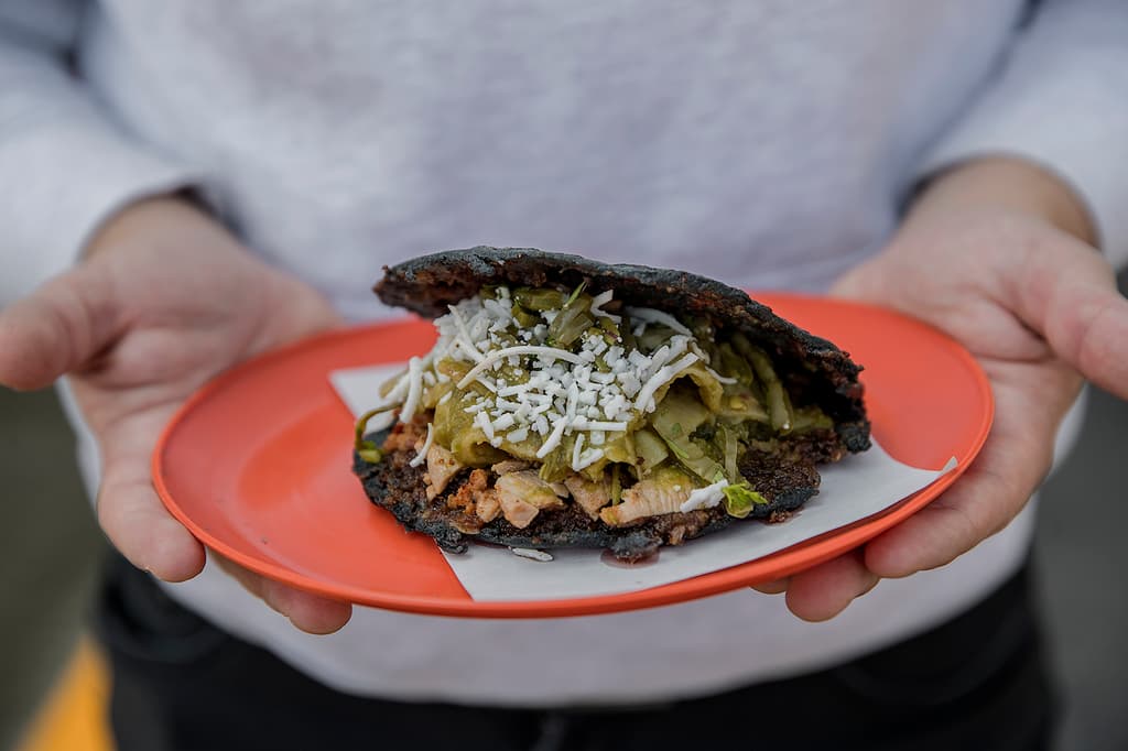 gorditas de chilaquiles