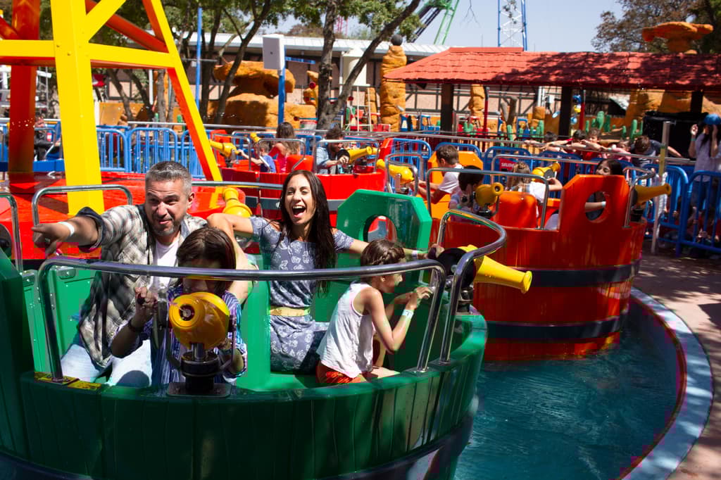 nueva zona infantil en Six Flags