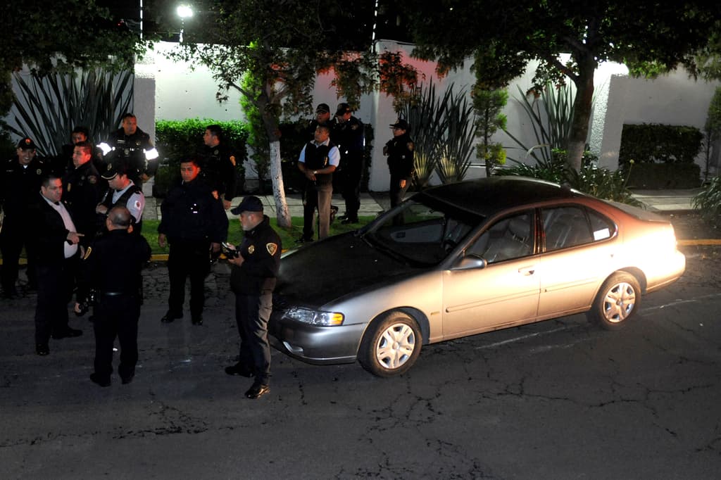 policías golpeados en alcoholímetro