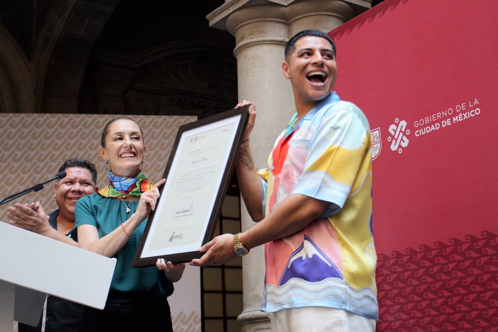 grupo firme se echó un palomazo