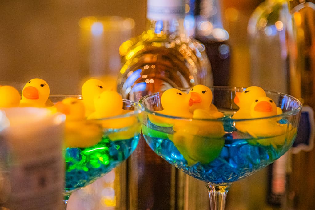 cocteles mixología employees only