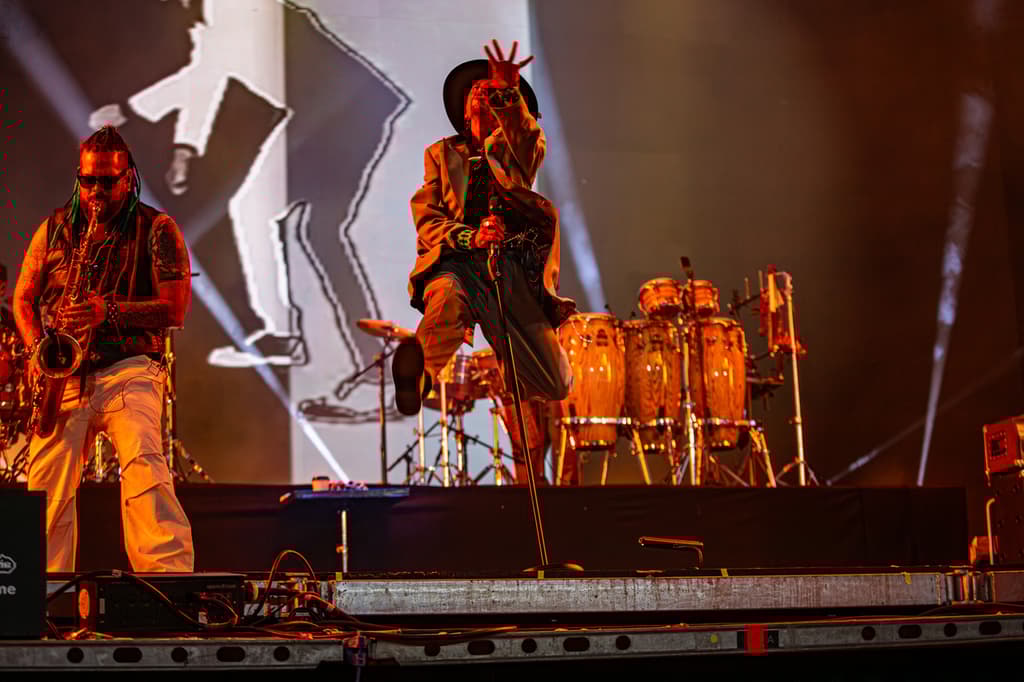 Maldita Vecindad Vive Latino