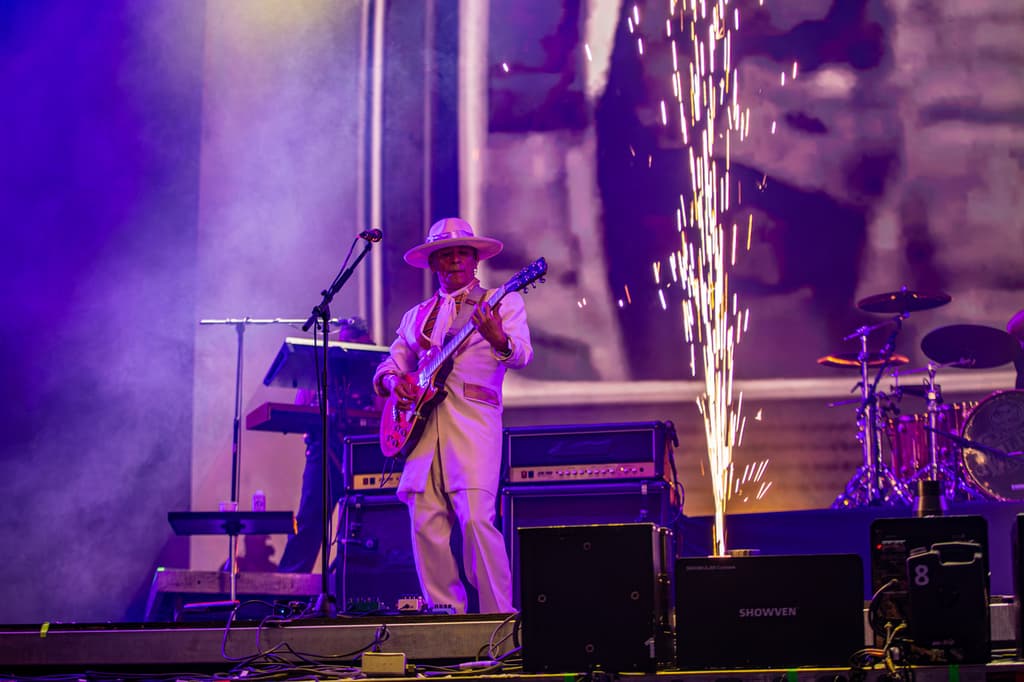 Maldita Vecindad Vive Latino