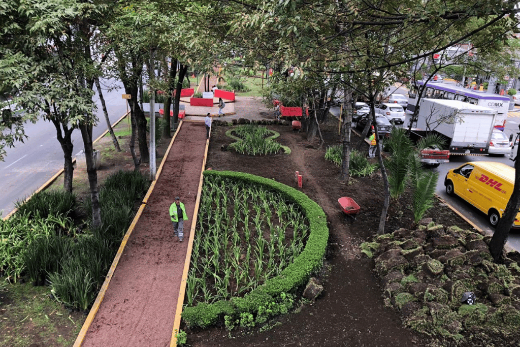 obras en la calzada Camarones