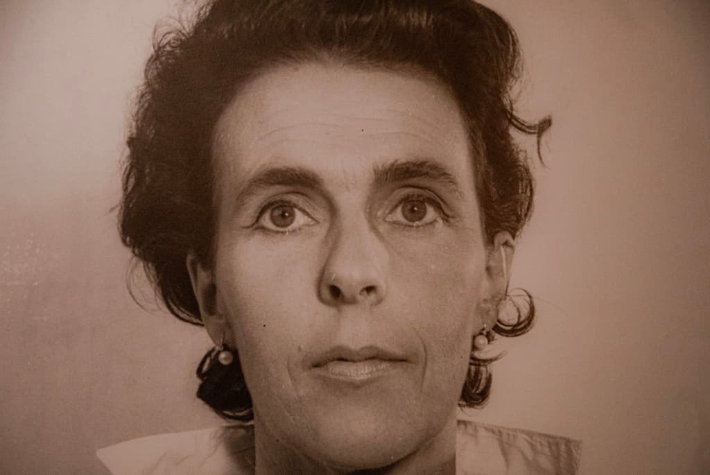 Las esculturas originales de Leonora Carrington toman el espacio en Laberinto mágico, una experiencia inmersiva en CDMX.