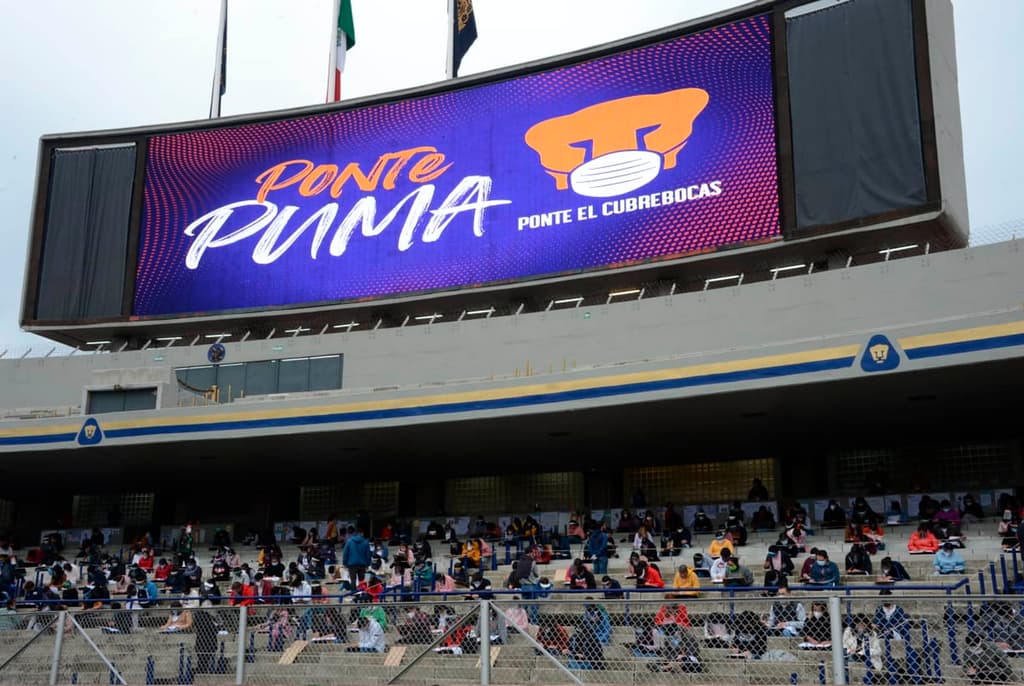 examen de la UNAM en el Estadio Olímpico