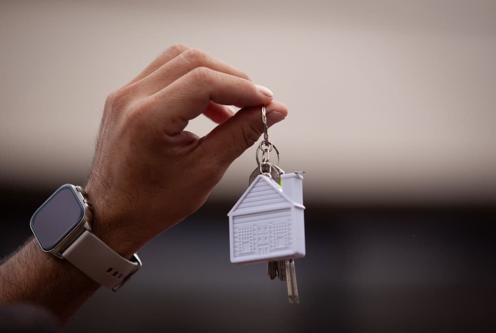 Clara Brugada entrega más de 50 millones en créditos para vivienda y promete más apoyos en 2025 | Foto: Cuartoscuro 