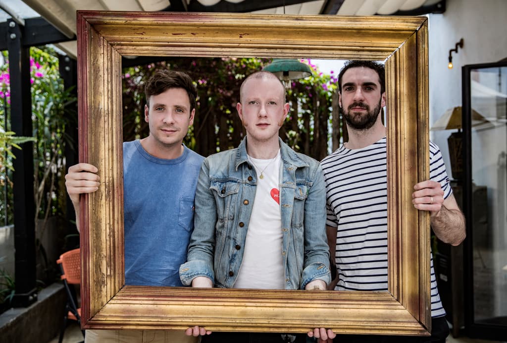 entrevista a Two Door Cinema Club