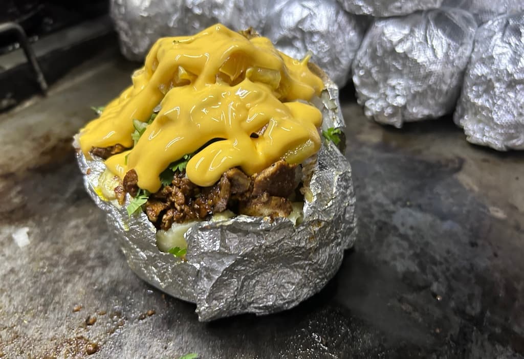 Prueba las papas rellenas más deliciosas de Tlatelolco | Foto: Eddy Miguel Ángel