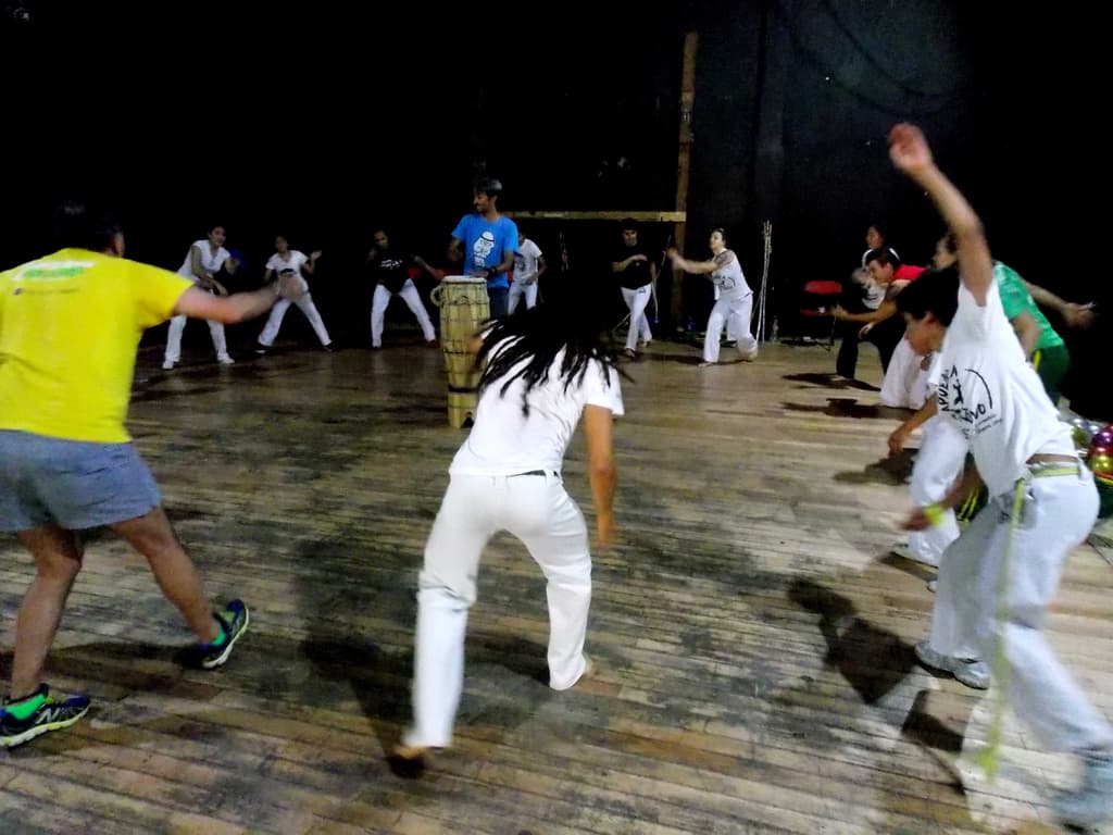 Clase de Capoeira con Arame