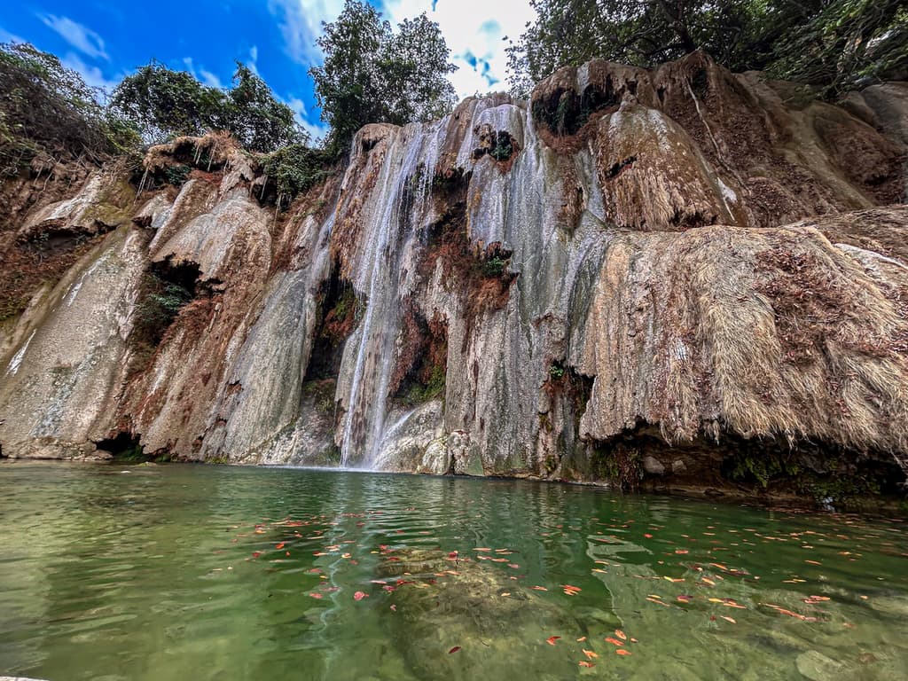 mil cascadas