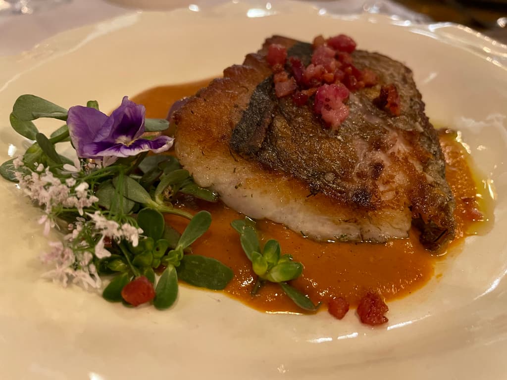 curvina en mole de xoconostle del restaurante Mercedes a la Mar en Guanajuato
