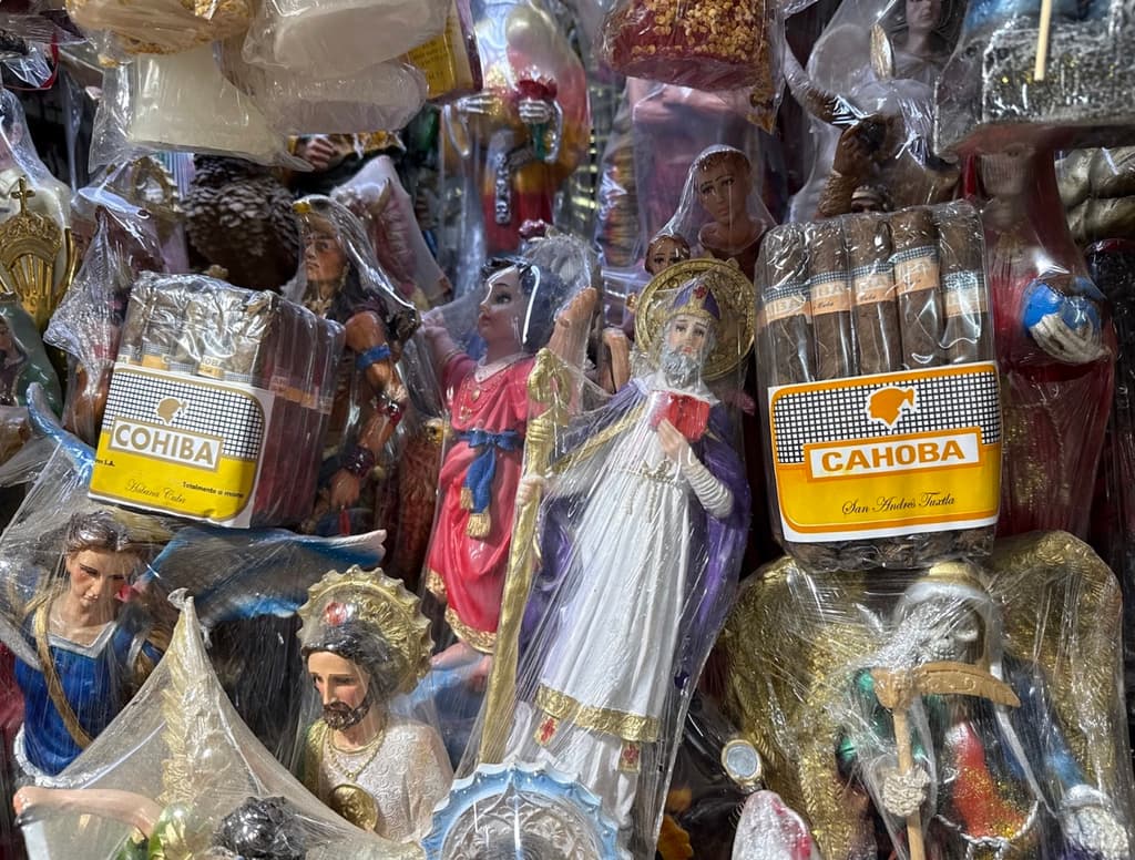 Veladoras, amarres y rituales de amor en el Mercado de Sonora de Ciudad de México | Foto: Rafael Amed