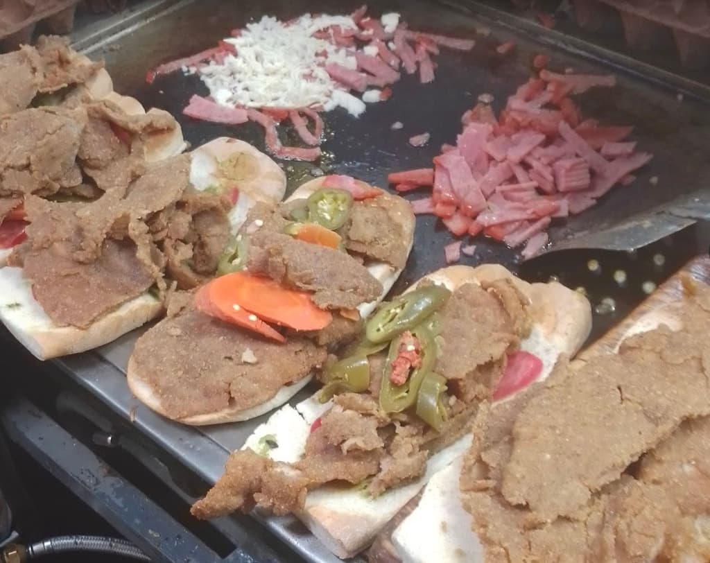 ¿Dónde están las famosas tortas que visitó Lenny Kravitz? | Foto: Tortas Alex 
