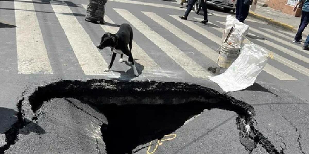 socavón en la colonia roma