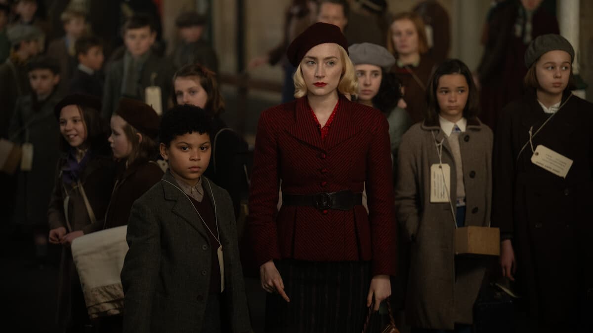 saoirse ronan blitz apple tv+