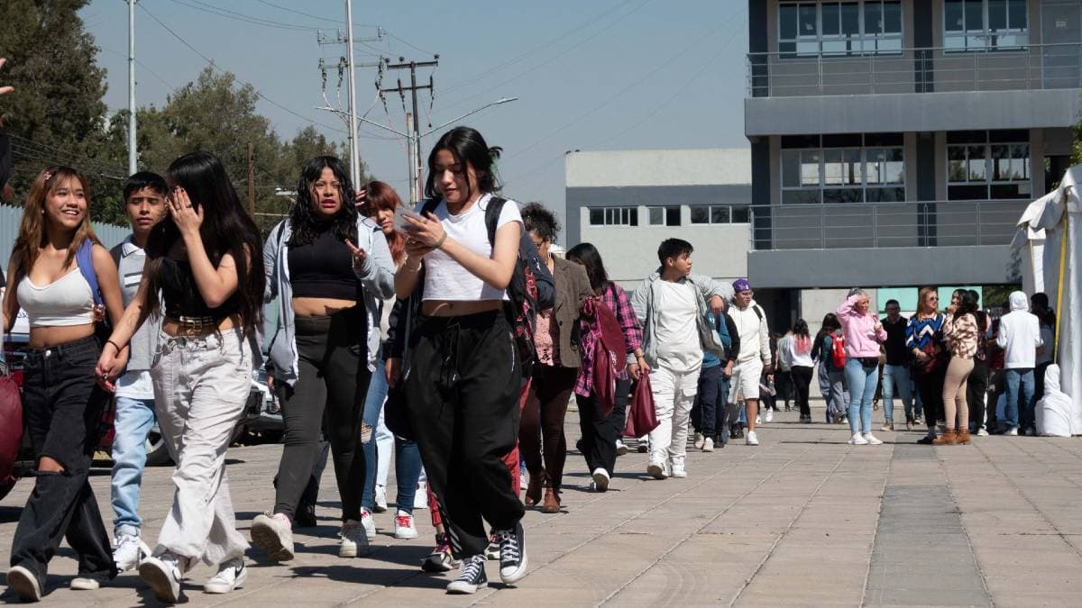 Universidad Rosario Castellanos ya es nacional y tendrá planteles en Edomex y otros estados