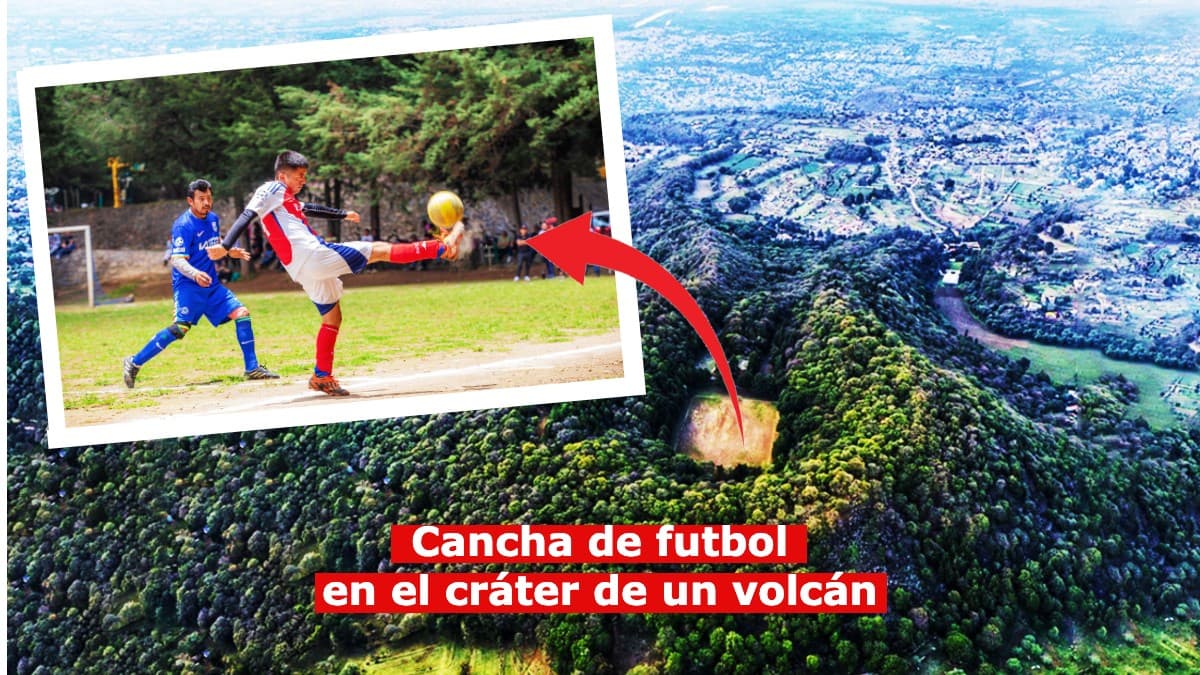 Cancha de futbol en el cráter del Volcán Teoca