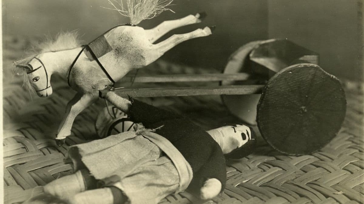 Frida Kahlo: “Pintar por accidente”, la exposición que conmemora 100 años del accidente que marcó su vida