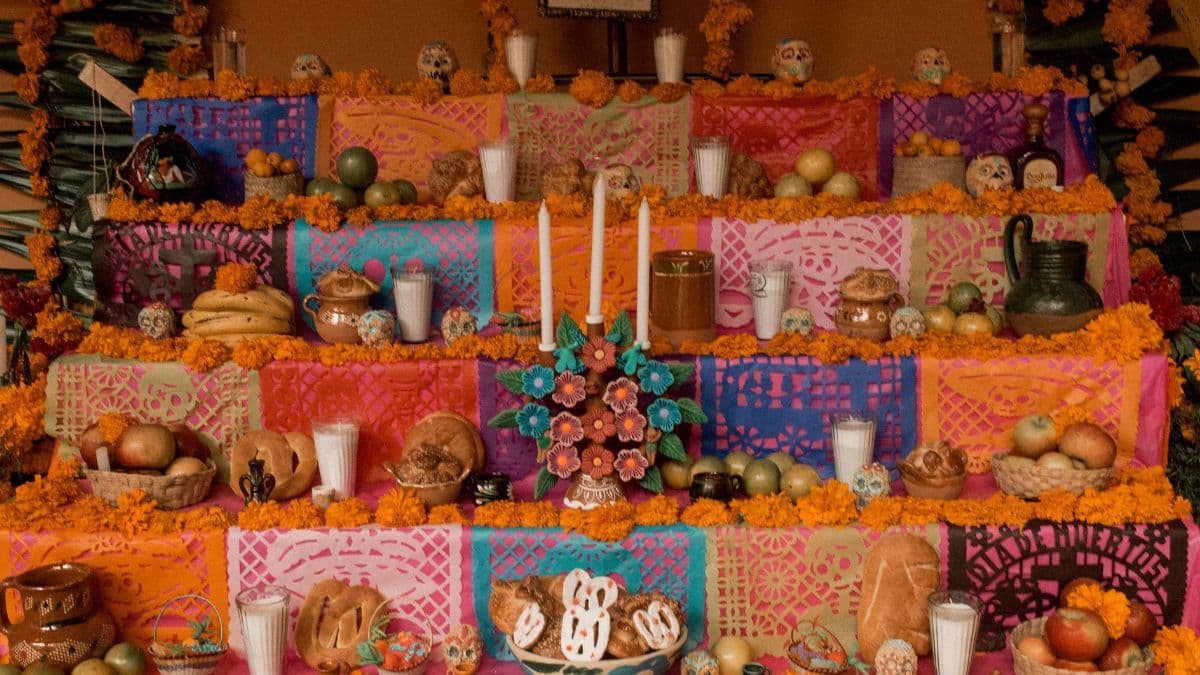 Celebra el Día de Muertos en el Kiosco Morisco con arte, comida y catrinas