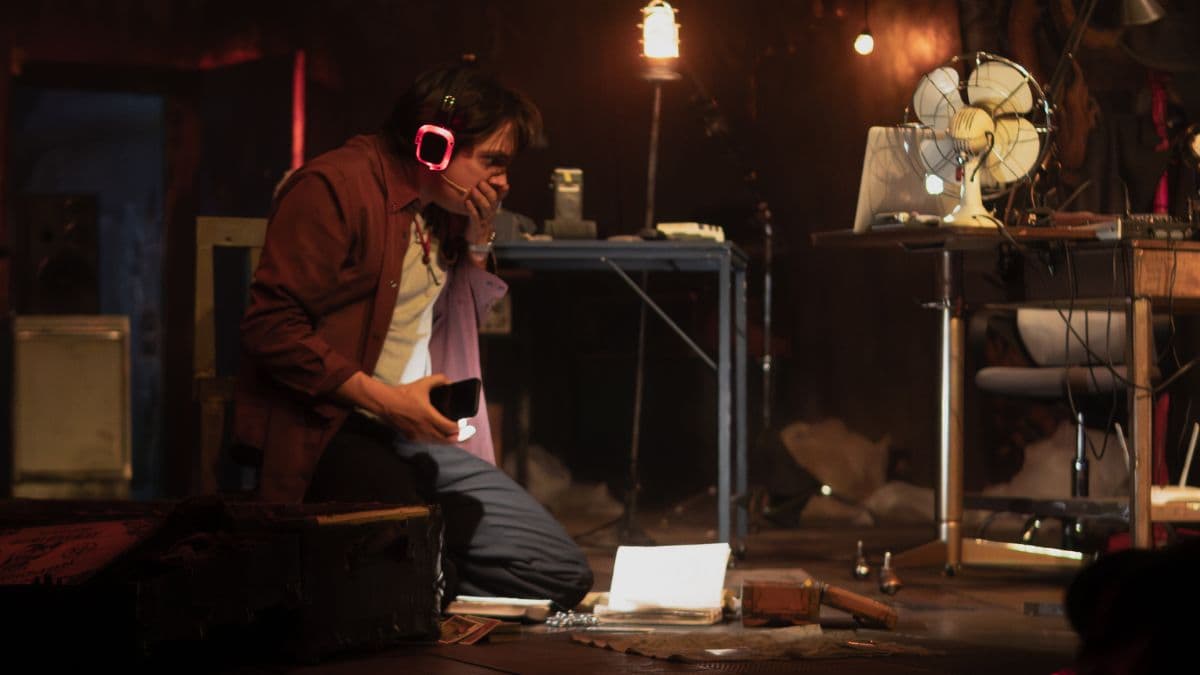 Actor Alex Guerrero en una de las escenas de La mano peluda. El episodio maldito.