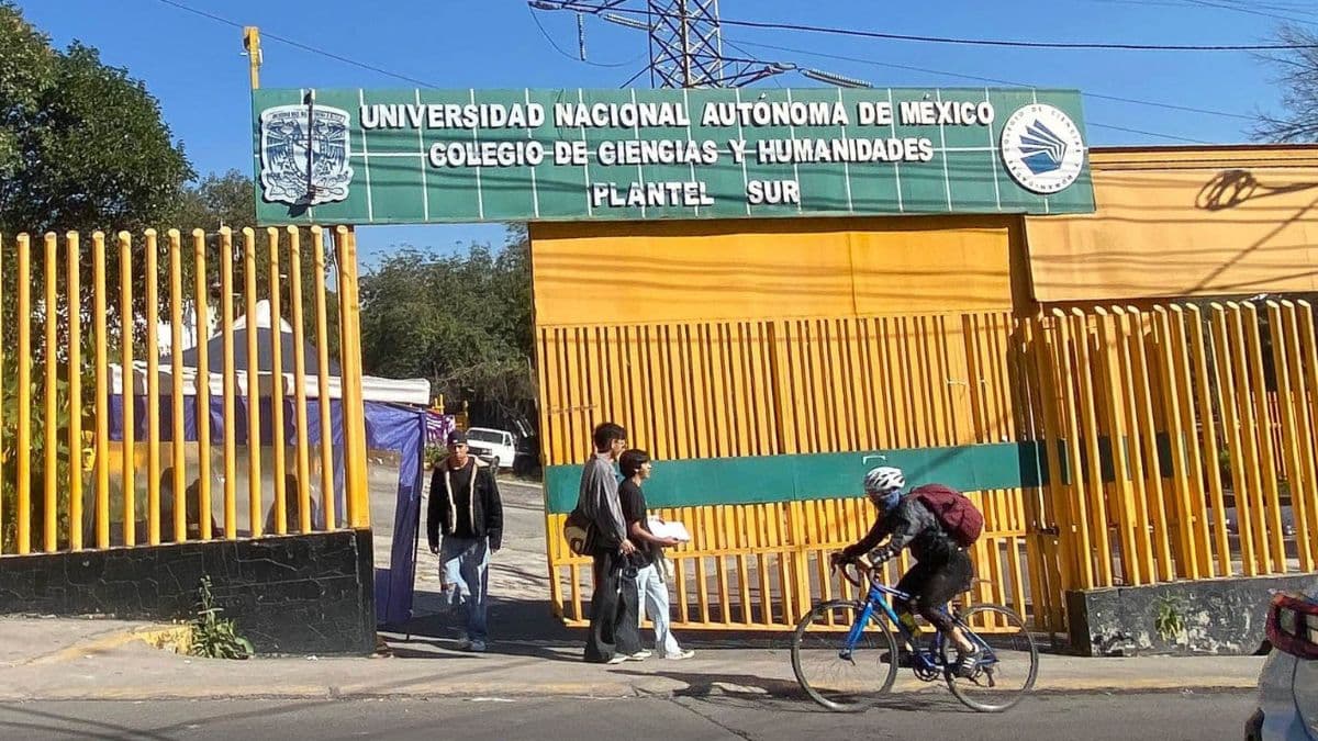 Fachada del CCH Sur.