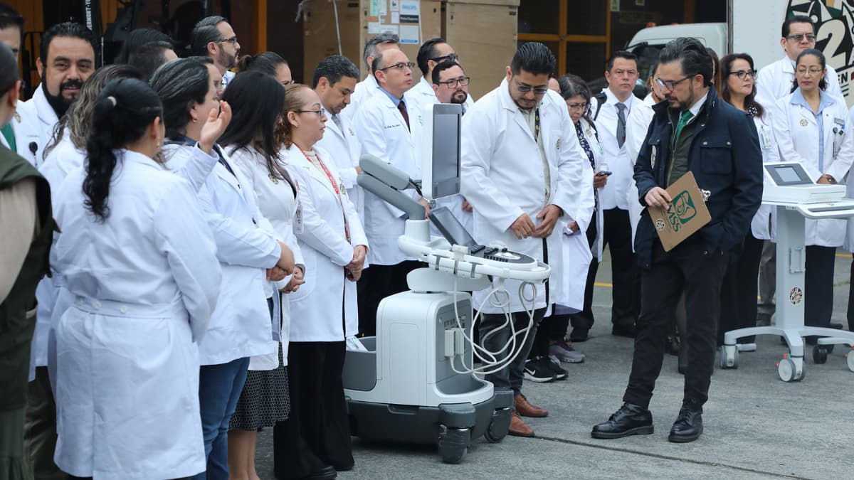 Nuevo equipo médico especializado del IMSS